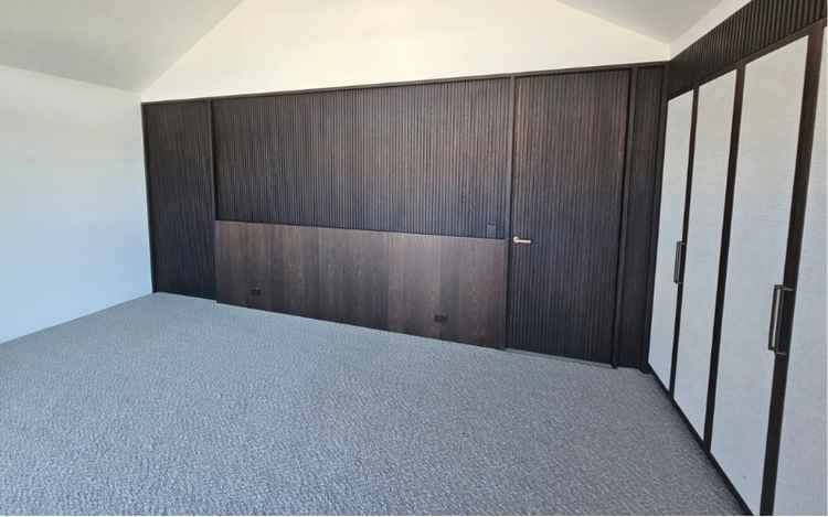 bedroom-timber-cladding-Caste-hill bedroom-timber-cladding-Caste-hill